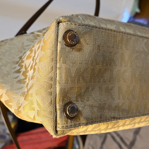 Michael Kors Jet Set Monogram Tote, Camel color - Picture 4 of 12